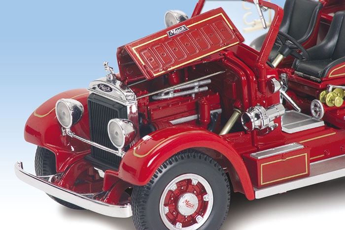 Автомобиль - пожарная машина МАК ТАЙП 75BX, образца 1935 г., масштаб 1:24  